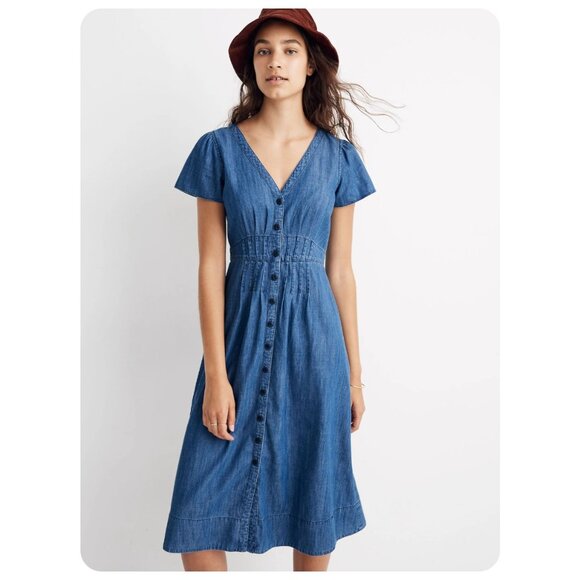 Madewell Dresses & Skirts - Madewell Denim Pleat-Waist Button Front Short Sleeve Midi Dress sz 8